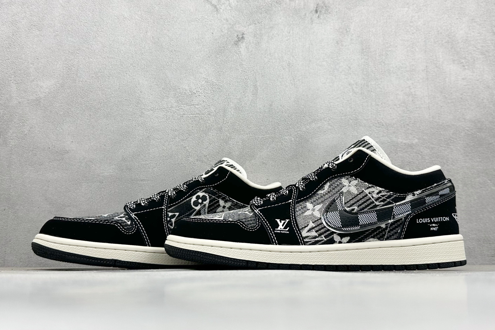 Air Jordan 1 Low AJ1 乔1 “LV路易威登联名---白黑帆布印花”高端定制 低帮复古篮球鞋 LR2025-009