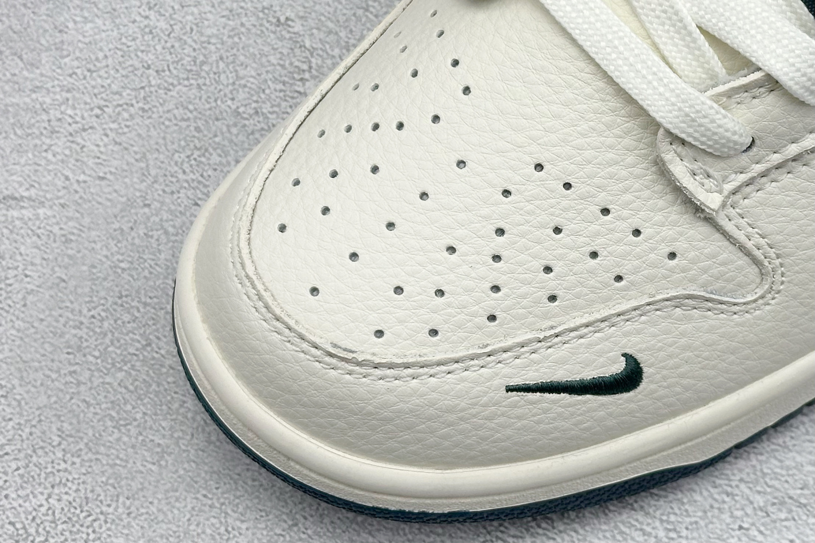 XC版Nike SB Dunk Low“ 北面联名——米蓝字母勾” 周年高端定制 低帮休闲板鞋 SR2025-003