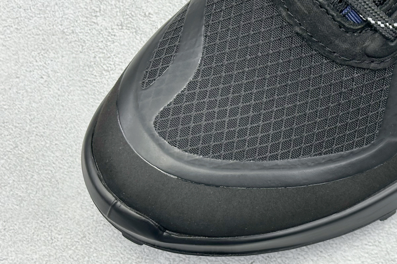 300 Ecco 爱步健步BIOM2.1越野防水透气休闲跑步鞋 8228345