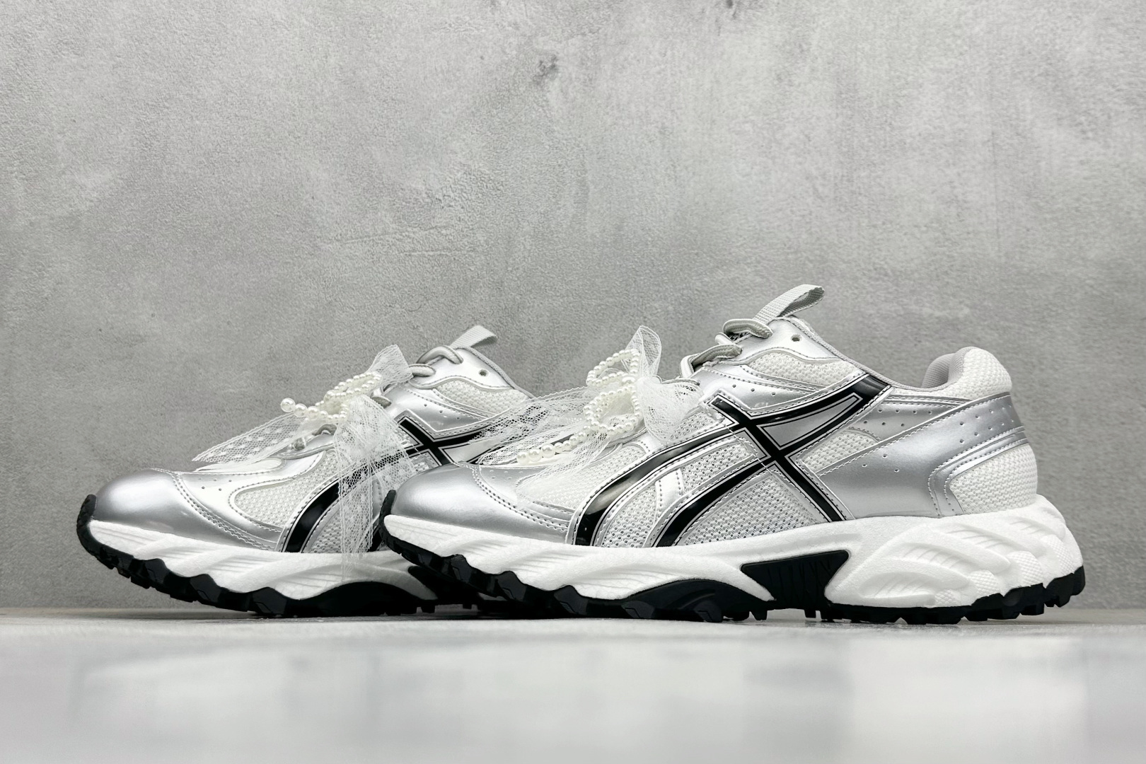 200 2025赵露思 新晋潮流鞋靴品牌GG-CC雷丝珍珠链休闲运动鞋系列-Chinese UA Cheap High Quatity Brand Clothes Bags handbags Sneakers wholesale wholesaler seller from China Factory suppliers Fashion Clothing Shoes best Quality Beautiful Price 200 2025赵露思 新晋潮流鞋靴品牌GG-CC雷丝珍珠链休闲运动鞋系列