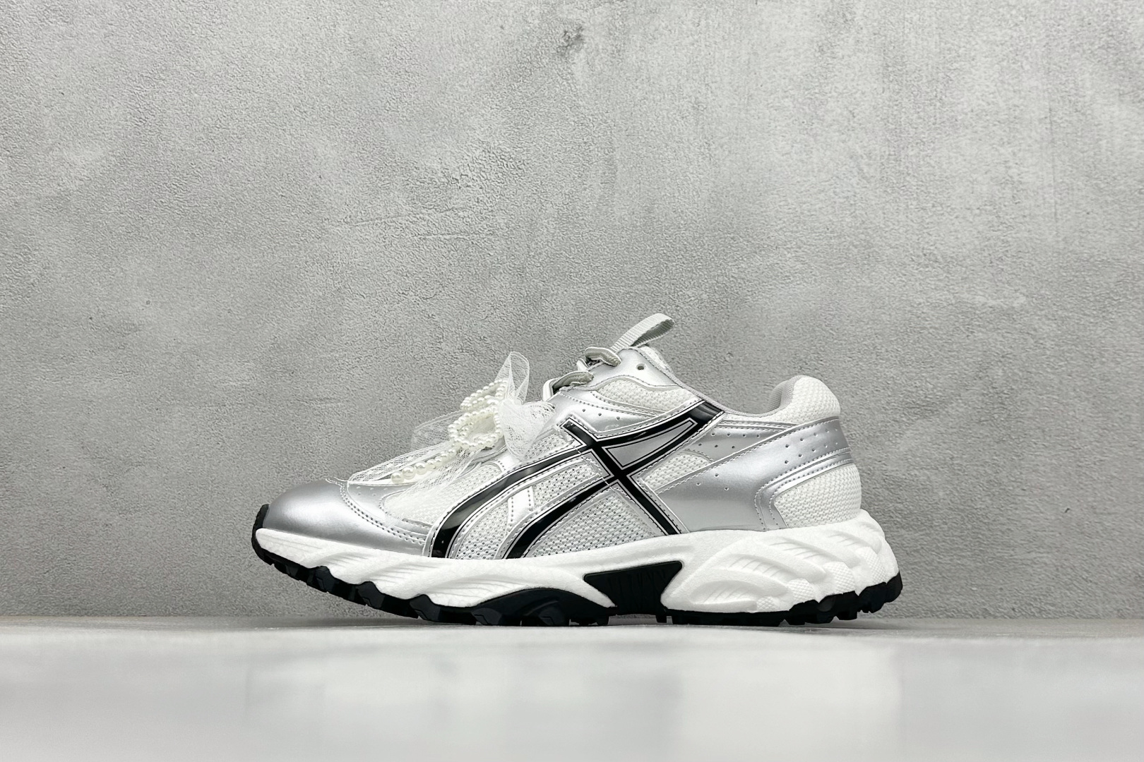 200 2025赵露思 新晋潮流鞋靴品牌GG-CC雷丝珍珠链休闲运动鞋系列-Chinese UA Cheap High Quatity Brand Clothes Bags handbags Sneakers wholesale wholesaler seller from China Factory suppliers Fashion Clothing Shoes best Quality Beautiful Price 200 2025赵露思 新晋潮流鞋靴品牌GG-CC雷丝珍珠链休闲运动鞋系列