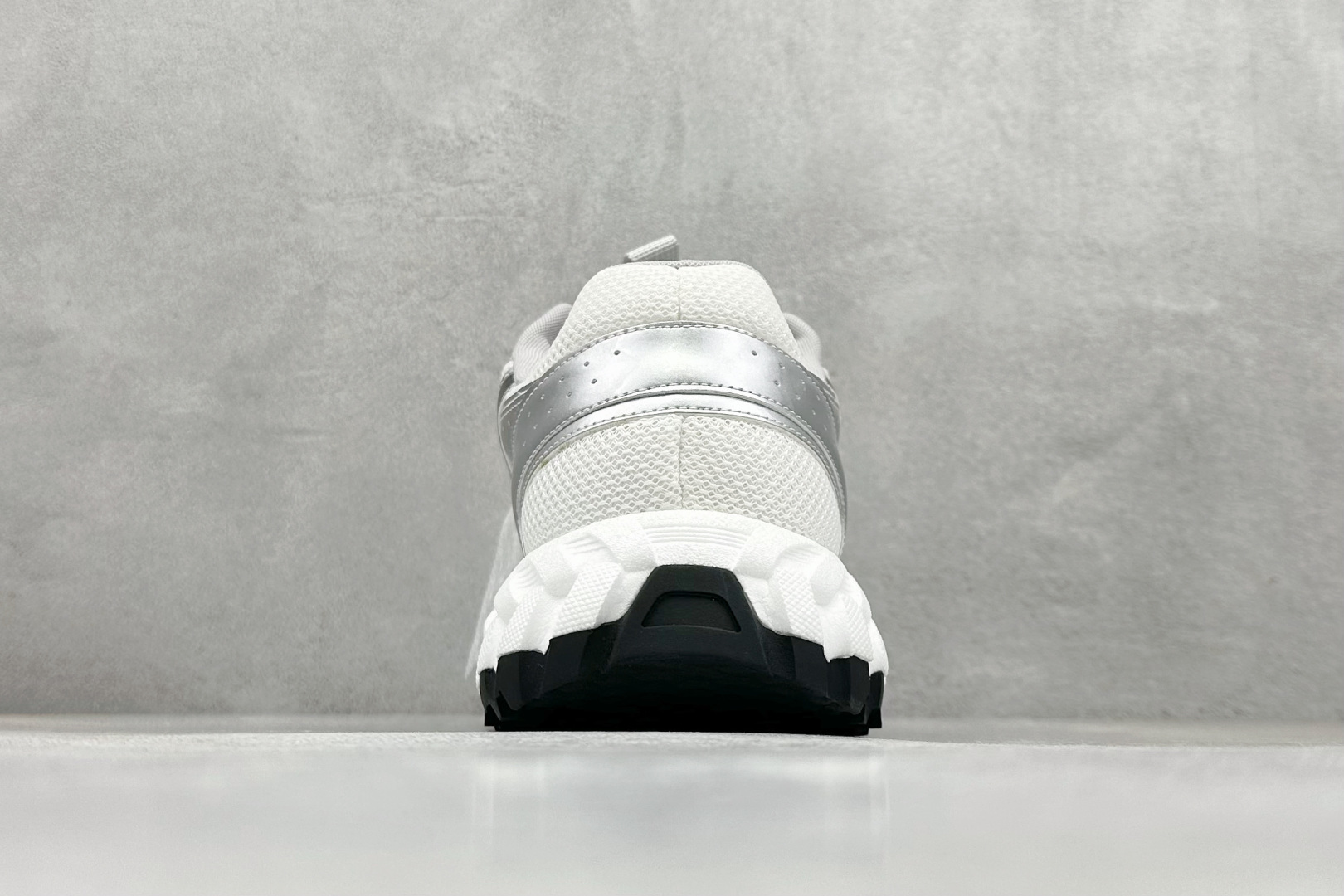 200 2025赵露思 新晋潮流鞋靴品牌GG-CC雷丝珍珠链休闲运动鞋系列-Chinese UA Cheap High Quatity Brand Clothes Bags handbags Sneakers wholesale wholesaler seller from China Factory suppliers Fashion Clothing Shoes best Quality Beautiful Price 200 2025赵露思 新晋潮流鞋靴品牌GG-CC雷丝珍珠链休闲运动鞋系列