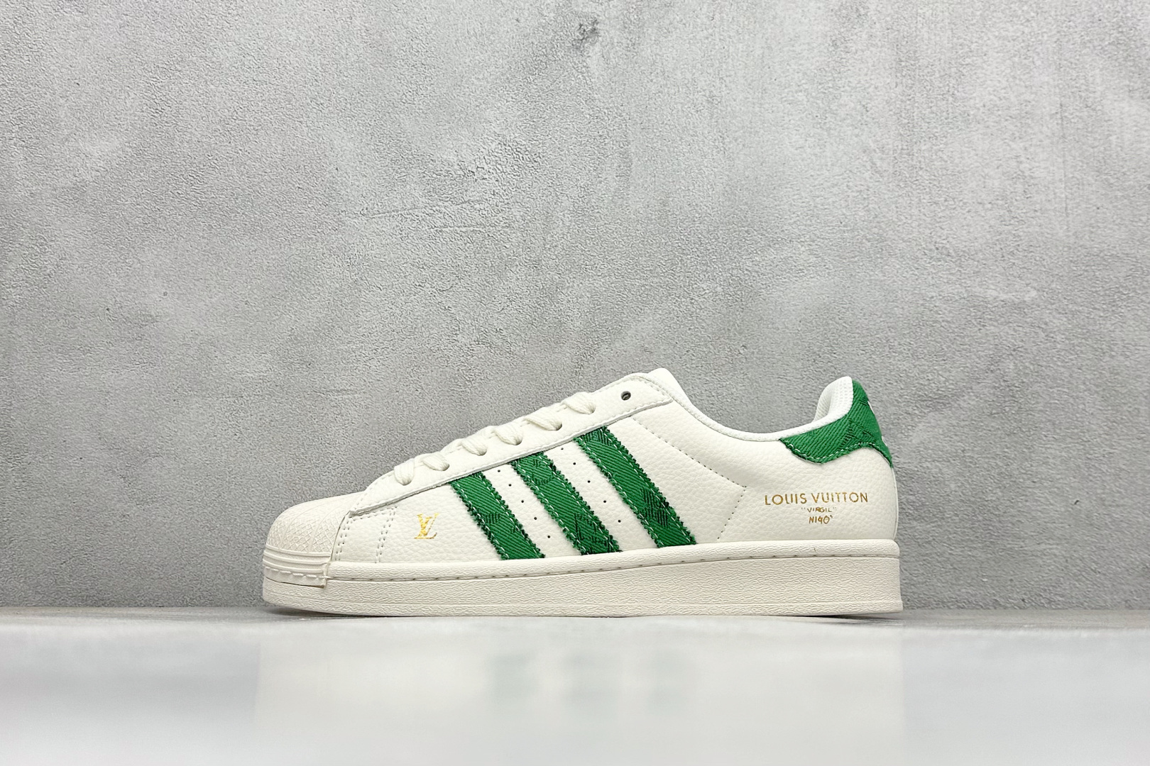 220 AD Originals Superstar x Louis Vuitton 白绿 SD6819-Chinese UA Cheap High Quatity Brand Clothes Bags handbags Sneakers wholesale wholesaler seller from China Factory suppliers Fashion Clothing Shoes best Quality Beautiful Price 220 AD Originals Superstar x Louis Vuitton 白绿 SD6819