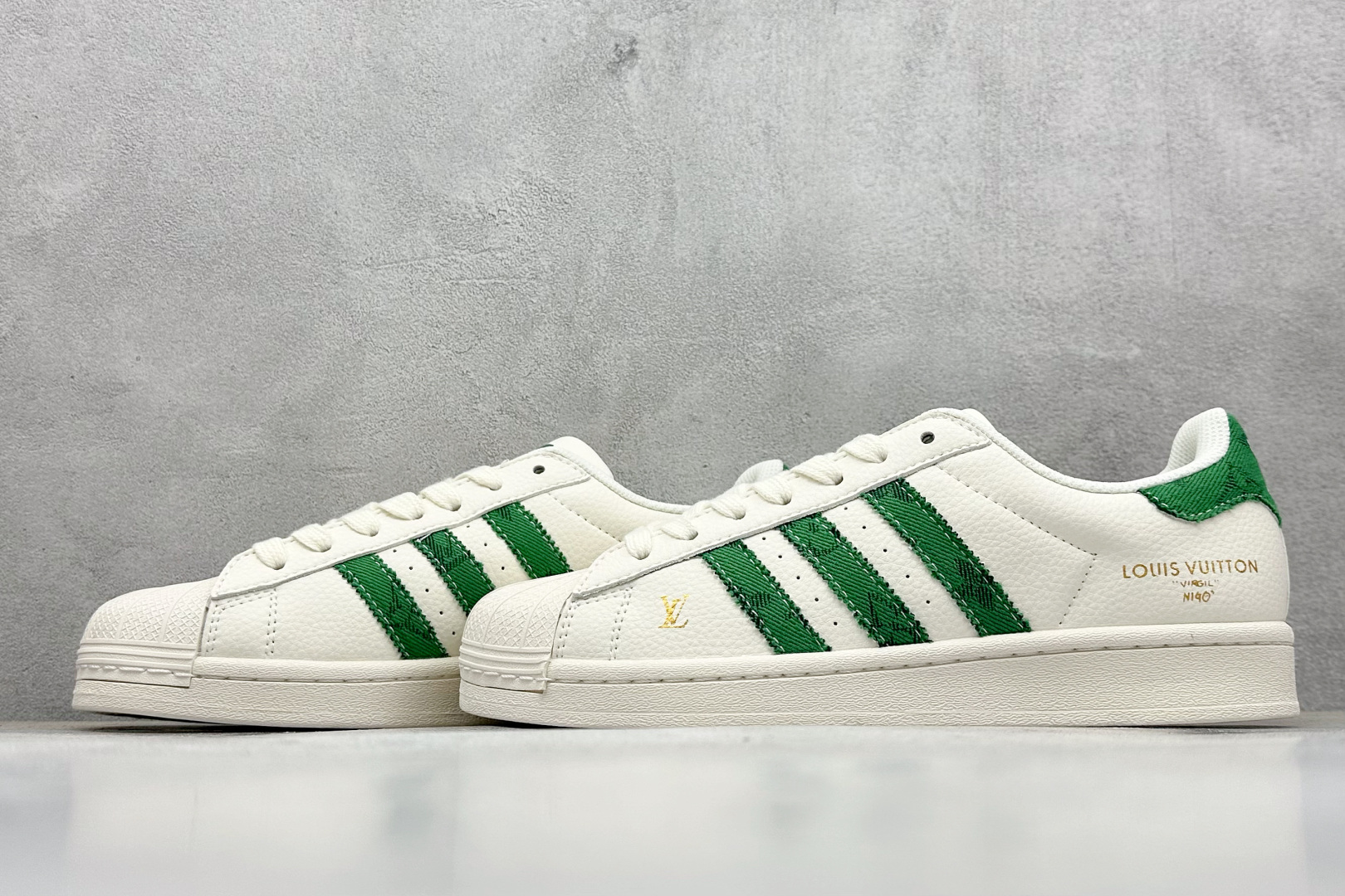 220 AD Originals Superstar x Louis Vuitton 白绿 SD6819-Chinese UA Cheap High Quatity Brand Clothes Bags handbags Sneakers wholesale wholesaler seller from China Factory suppliers Fashion Clothing Shoes best Quality Beautiful Price 220 AD Originals Superstar x Louis Vuitton 白绿 SD6819