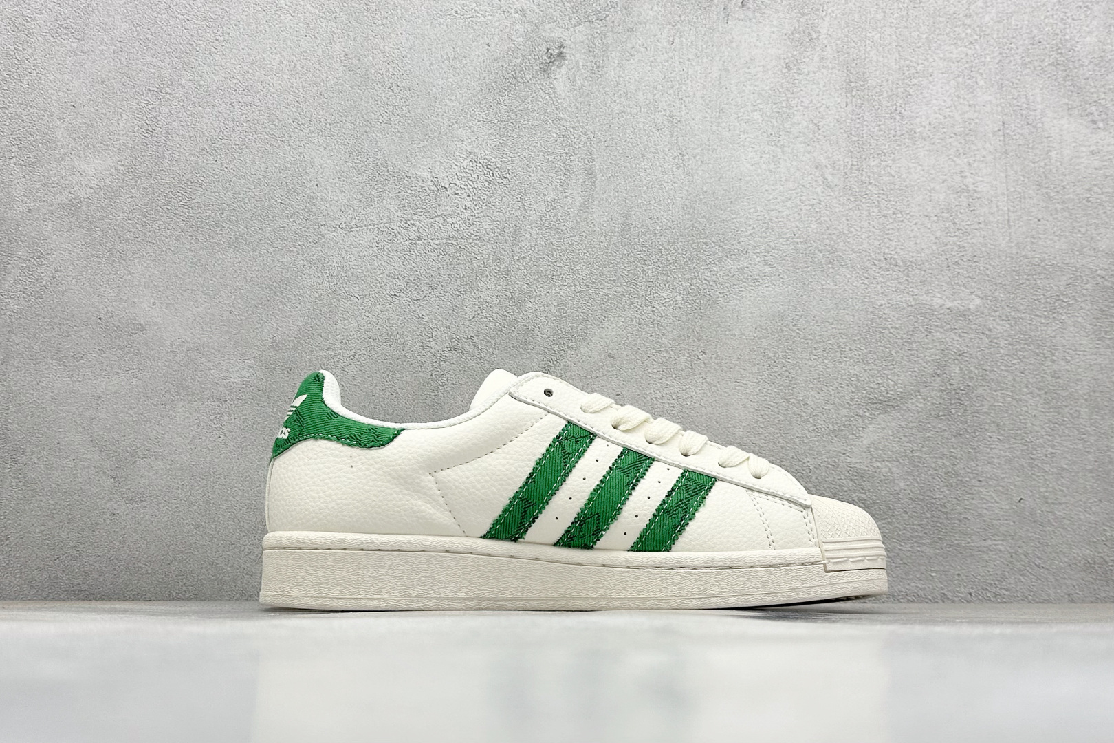 220 AD Originals Superstar x Louis Vuitton 白绿 SD6819-Chinese UA Cheap High Quatity Brand Clothes Bags handbags Sneakers wholesale wholesaler seller from China Factory suppliers Fashion Clothing Shoes best Quality Beautiful Price 220 AD Originals Superstar x Louis Vuitton 白绿 SD6819