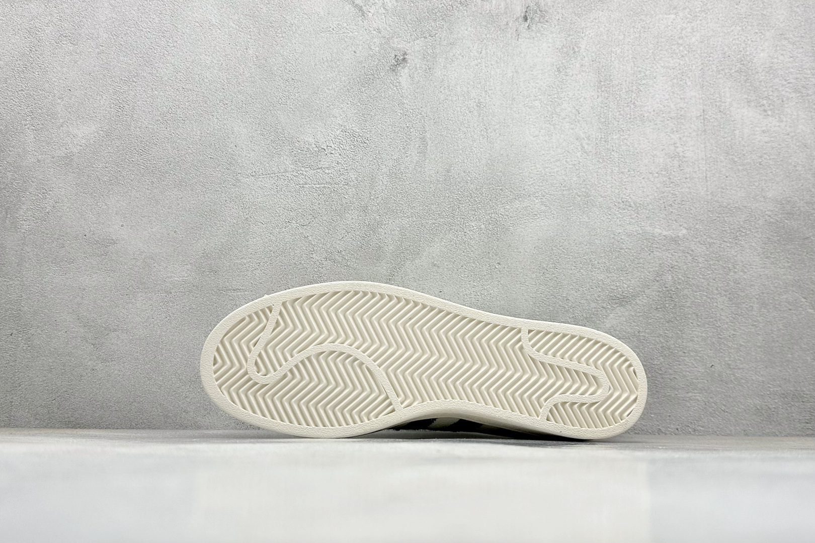 220 AD Originals Superstar x Louis Vuitton 白绿 SD6819-Chinese UA Cheap High Quatity Brand Clothes Bags handbags Sneakers wholesale wholesaler seller from China Factory suppliers Fashion Clothing Shoes best Quality Beautiful Price 220 AD Originals Superstar x Louis Vuitton 白绿 SD6819