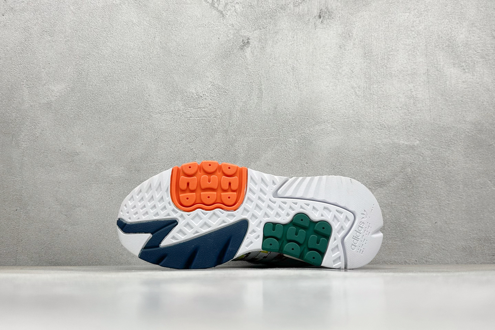 170 AD Originals Nite Jogger 三叶草夜行者复古休闲跑步鞋 FX3811