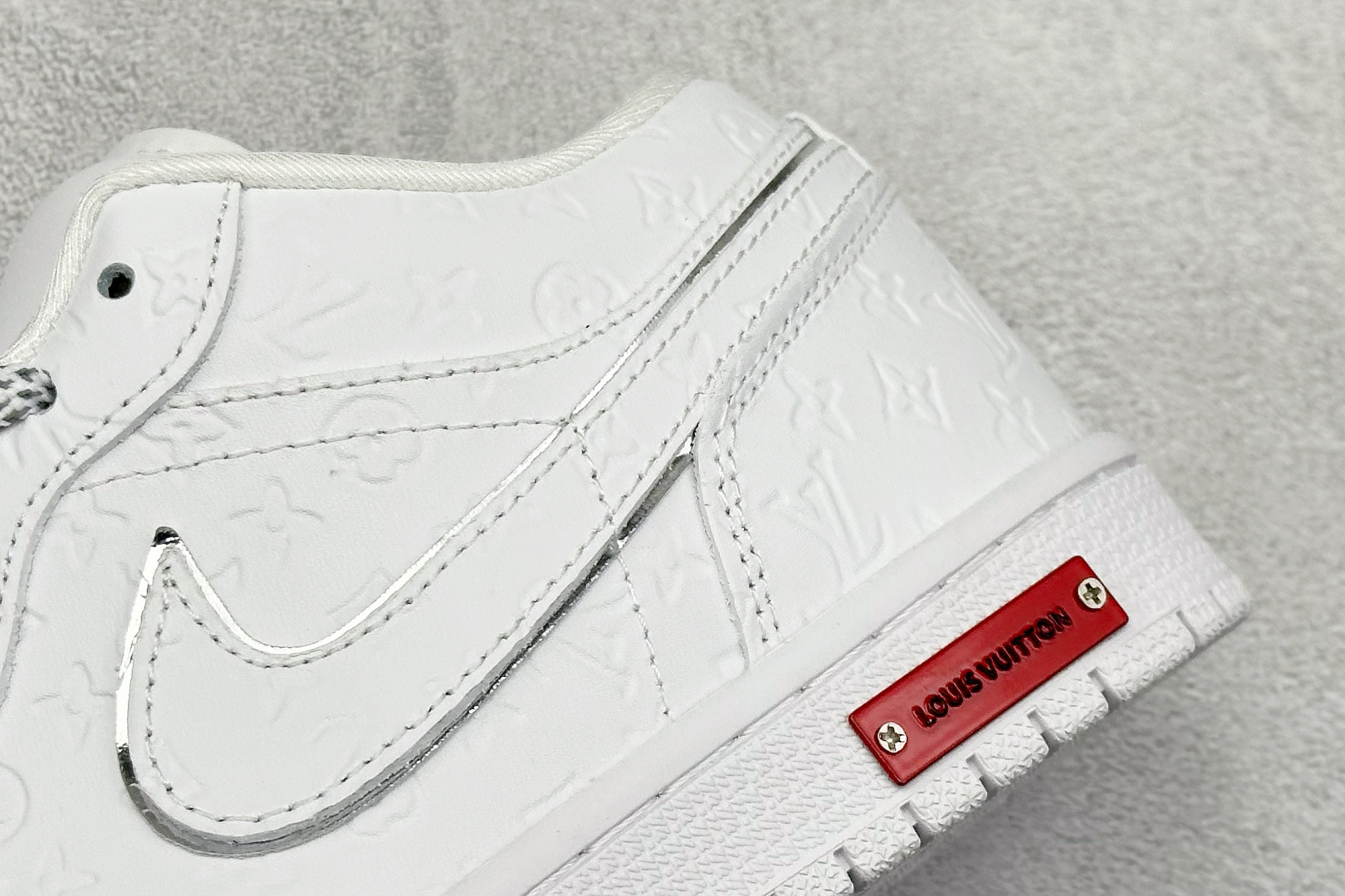 Air Jordan 1 Low AJ1 乔1 “LV路易威登联名---纯白立体LV印花”高端定制 低帮复古篮球鞋 LR2025-010