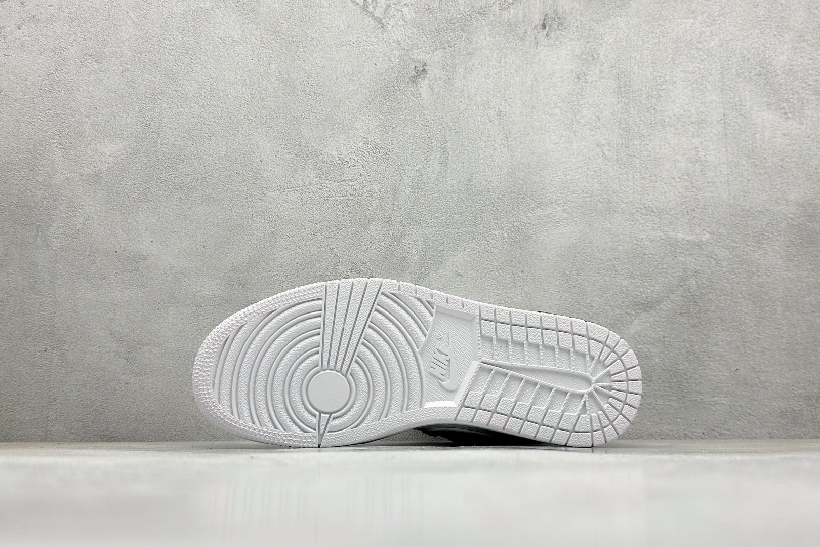 Air Jordan 1 Low AJ1 乔1 “LV路易威登联名---纯白立体LV印花”高端定制 低帮复古篮球鞋 LR2025-010