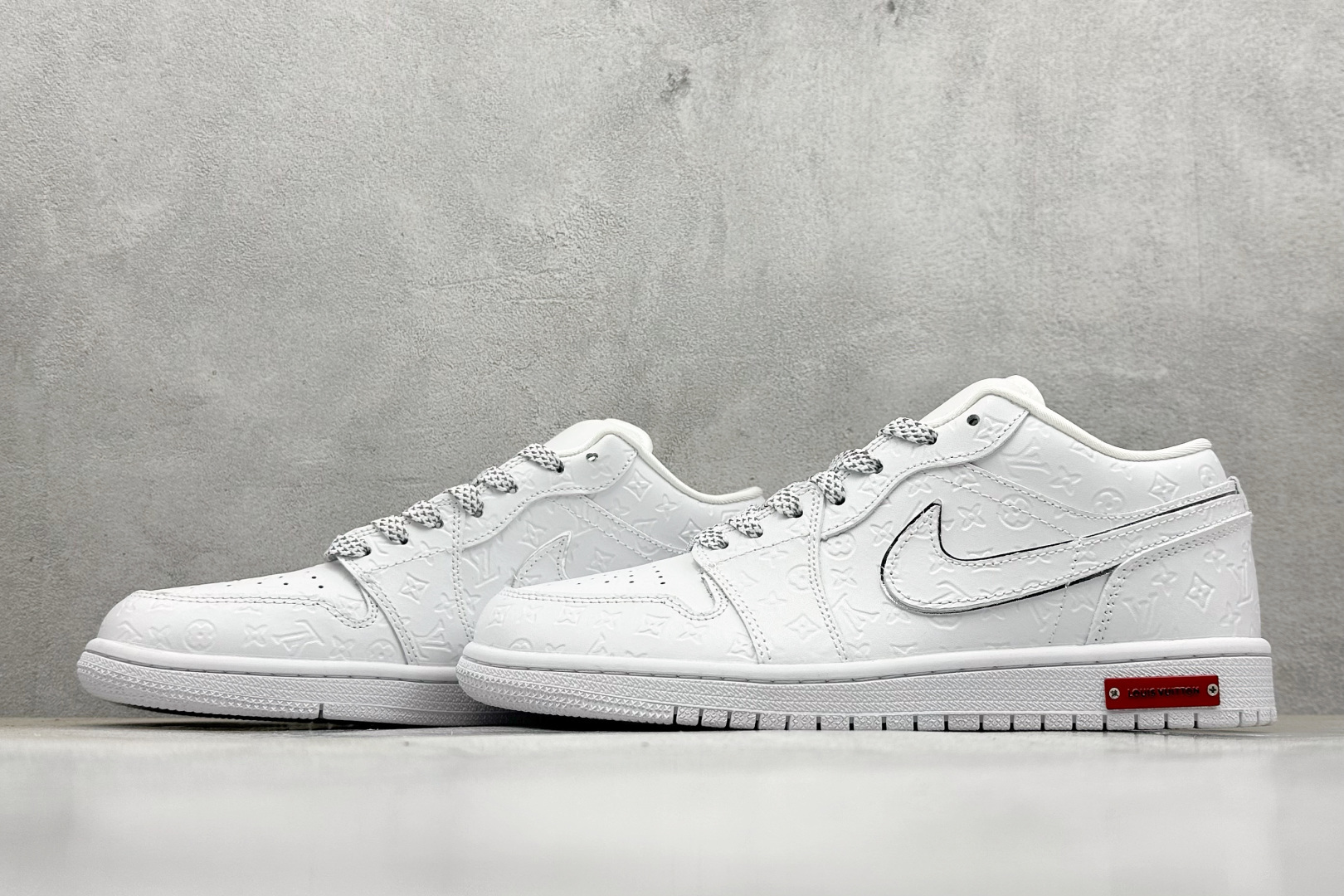 Air Jordan 1 Low AJ1 乔1 “LV路易威登联名---纯白立体LV印花”高端定制 低帮复古篮球鞋 LR2025-010