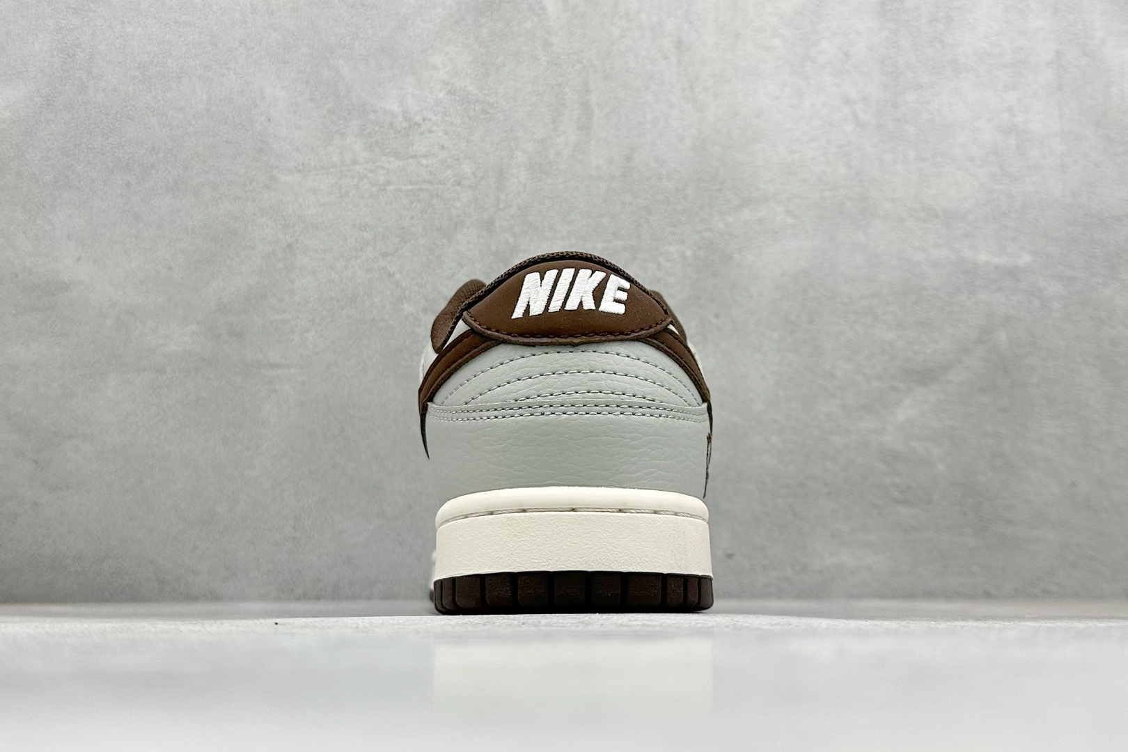 Nike SB Dunk Low x 鬼脸联名 XD1588-235