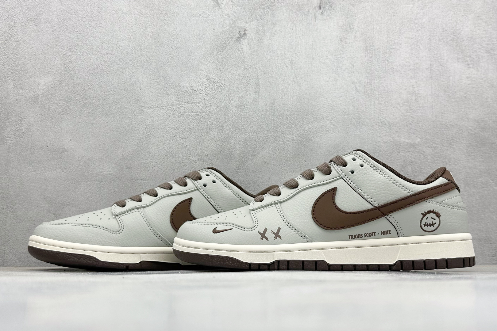 Nike SB Dunk Low x 鬼脸联名 XD1588-235