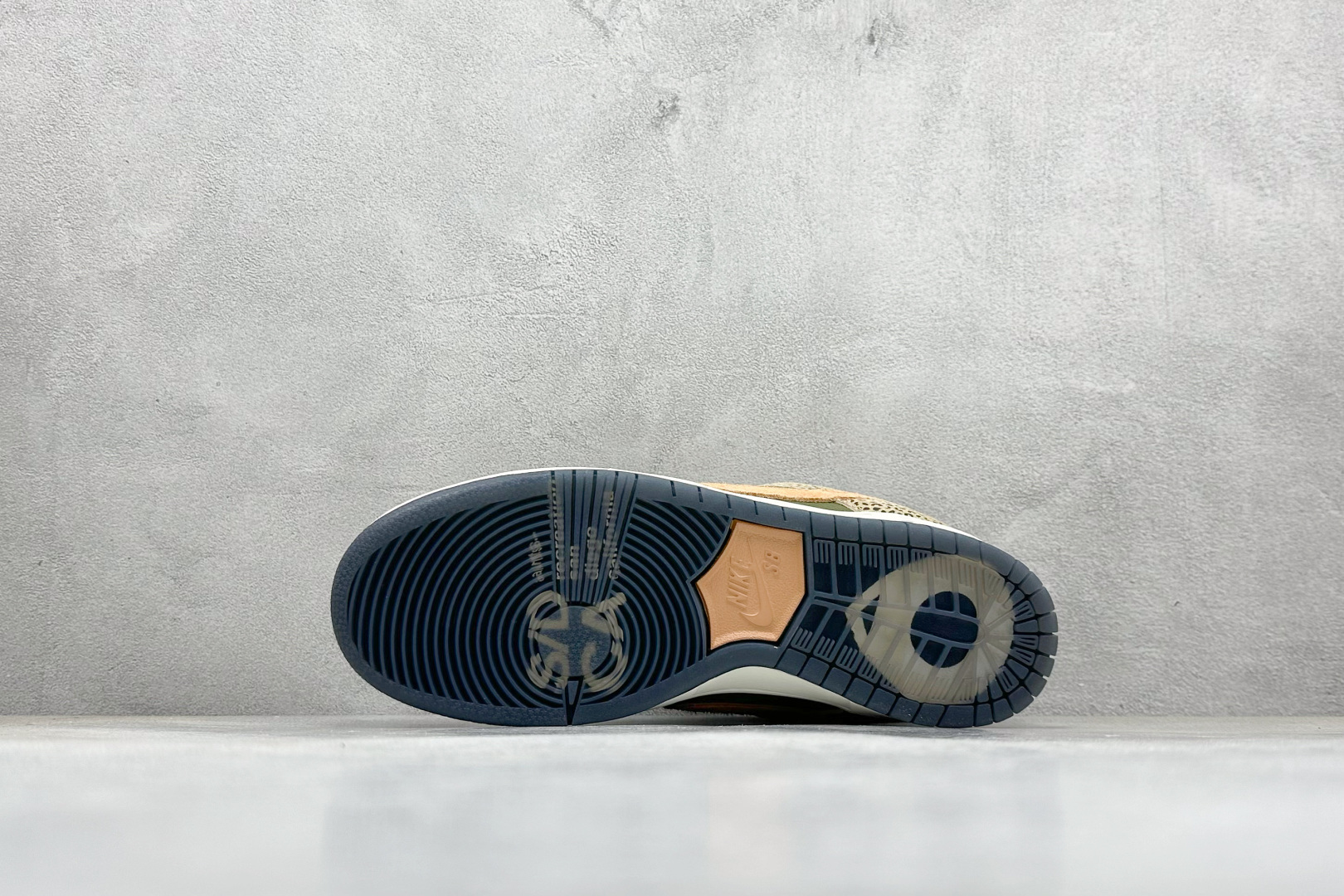 史诗级Arts-Rec Skateshop x Nike SB Dunk Low Pro 联名款 低帮休闲板鞋 IH3211-200