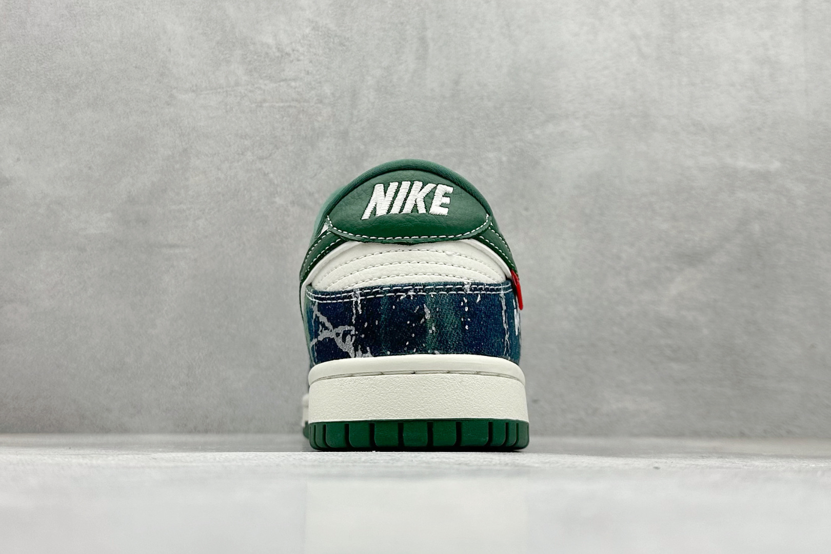 SC版Nike SB Dunk Low BAPE联名 白军绿 周年高端定制 低帮休闲板鞋 SC0601-465