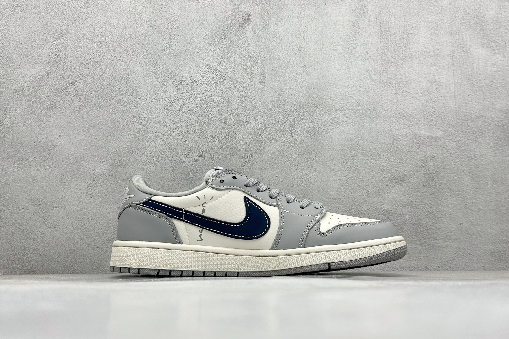 XC版Travis Scott x Fragment Design x Air Jordan 1 Low SP AJ1 乔1 古驰联名 烟灰深蓝勾 低帮文化休闲板鞋 LD2025-023