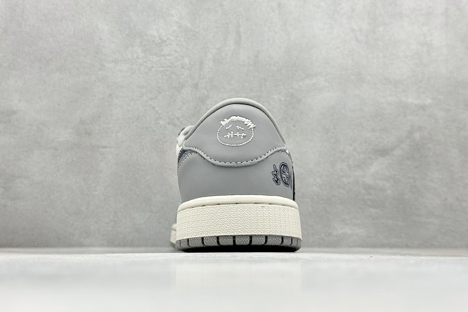 XC版Travis Scott x Fragment Design x Air Jordan 1 Low SP AJ1 乔1 古驰联名 烟灰深蓝勾 低帮文化休闲板鞋 LD2025-023