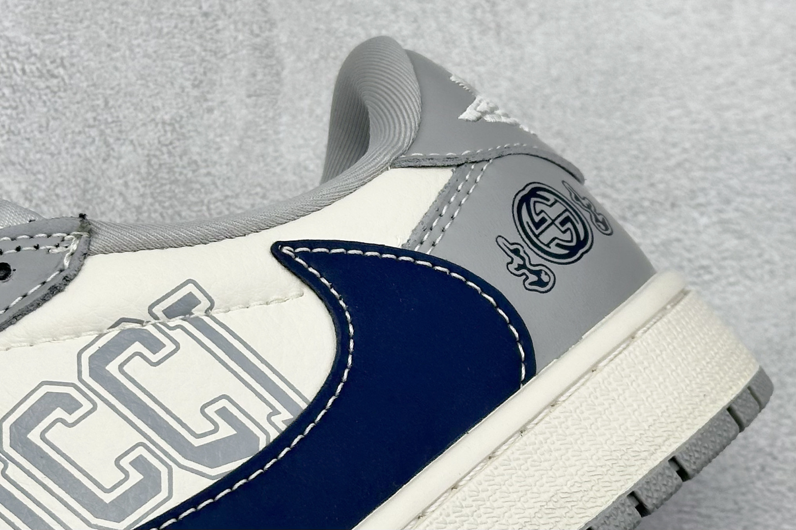 XC版Travis Scott x Fragment Design x Air Jordan 1 Low SP AJ1 乔1 古驰联名 烟灰深蓝勾 低帮文化休闲板鞋 LD2025-023