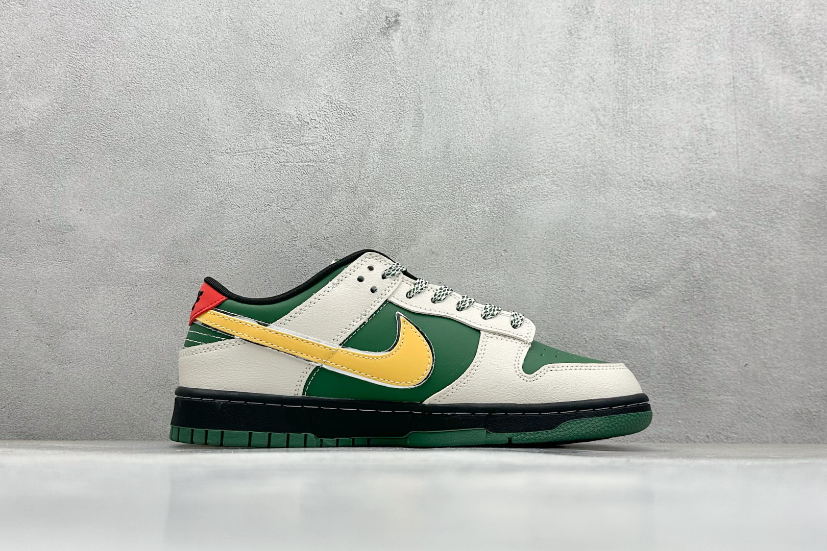 XC版Nike SB Dunk Low“ 克罗心联名——绿黄鬼脸” 周年高端定制 低帮休闲板鞋 DG2025-002