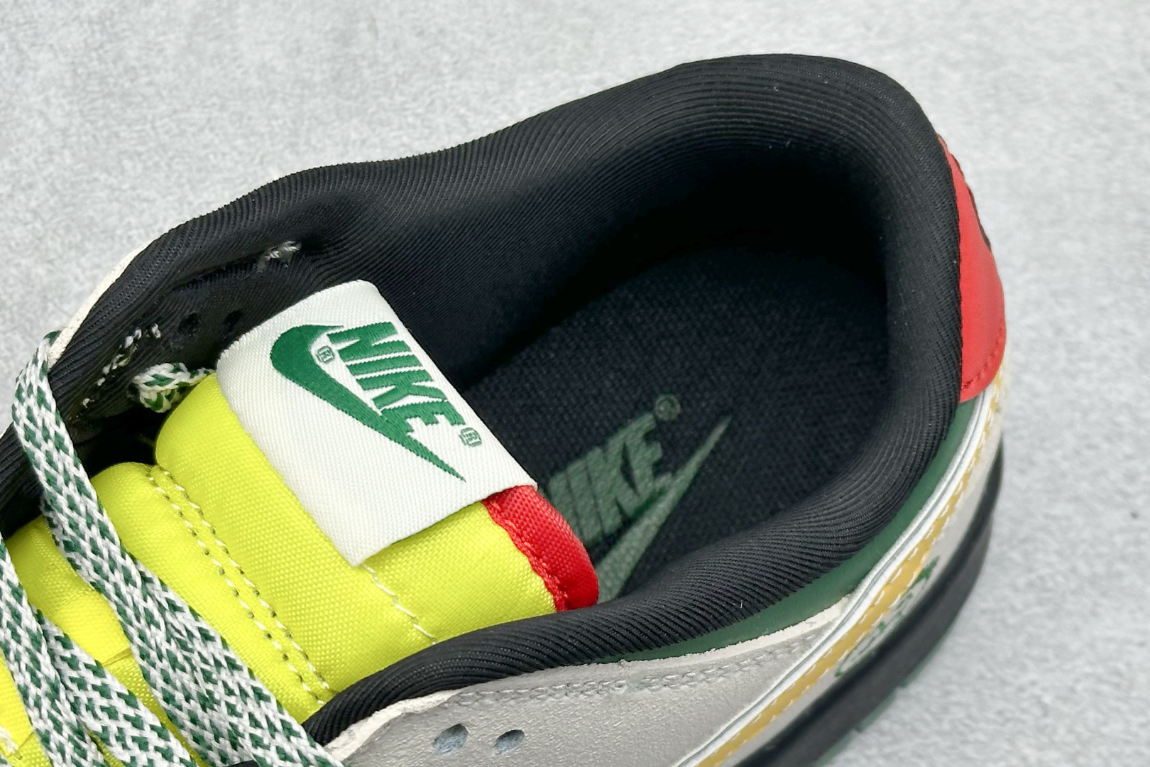 XC版Nike SB Dunk Low“ 克罗心联名——绿黄鬼脸” 周年高端定制 低帮休闲板鞋 DG2025-002