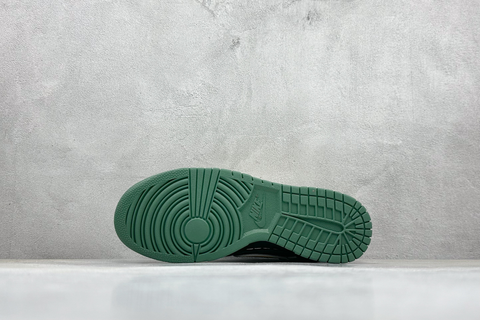 XC版Nike SB Dunk Low“ 克罗心联名——绿黄鬼脸” 周年高端定制 低帮休闲板鞋 DG2025-002