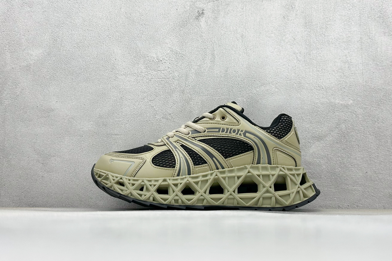 P360 最新配色集合 Dior x Kaws迪奥 联名款B35胶囊系列 镂空 网面