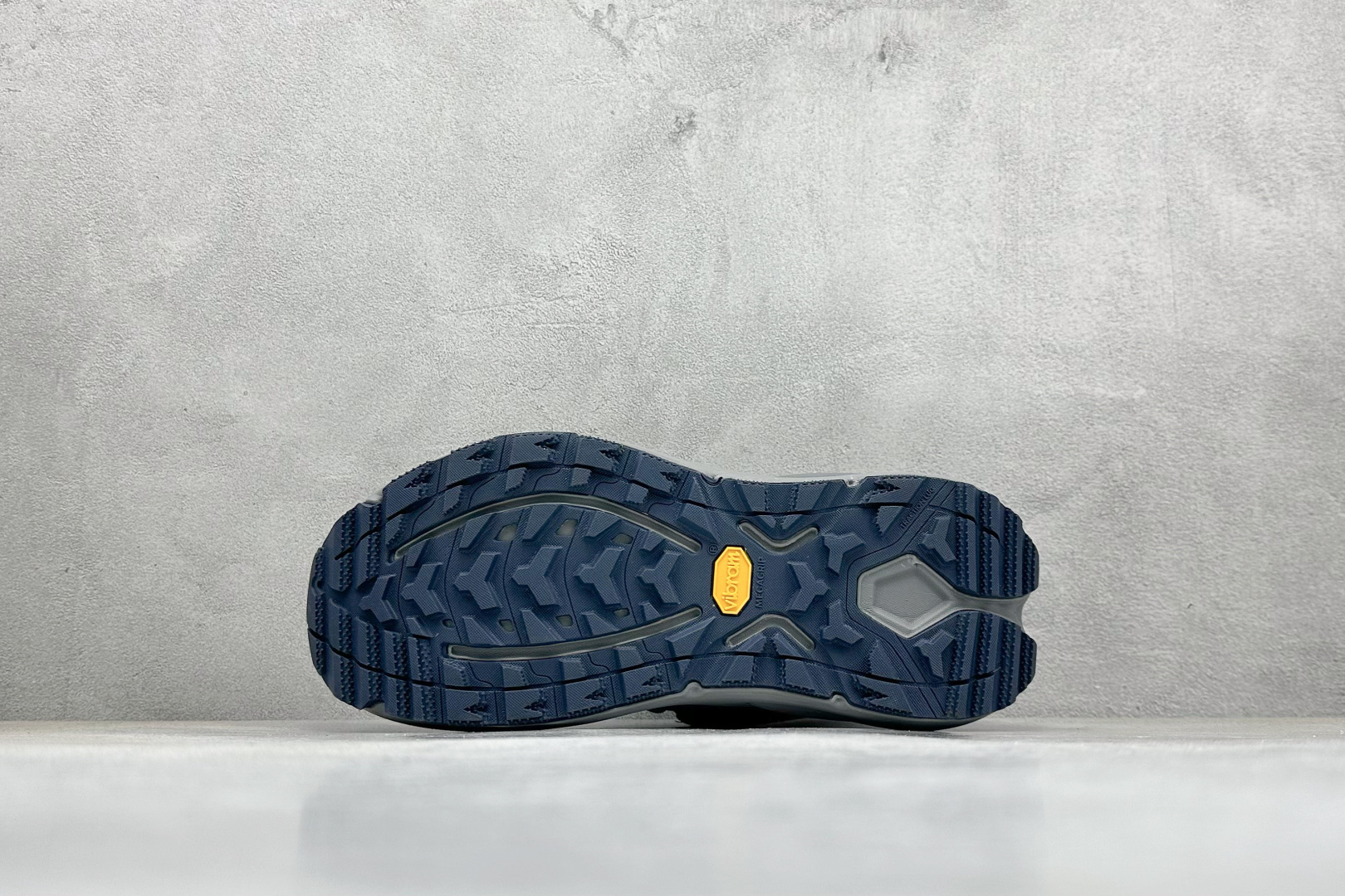 220 BF版HOKA M KAHA 3 LOW GTX 低帮防水防滑轻便登山徒步鞋 1162532/ADY-Chinese UA Cheap High Quatity Brand Clothes Bags handbags Sneakers wholesale wholesaler seller from China Factory suppliers Fashion Clothing Shoes best Quality Beautiful Price 220 BF版HOKA M KAHA 3 LOW GTX 低帮防水防滑轻便登山徒步鞋 1162532/ADY