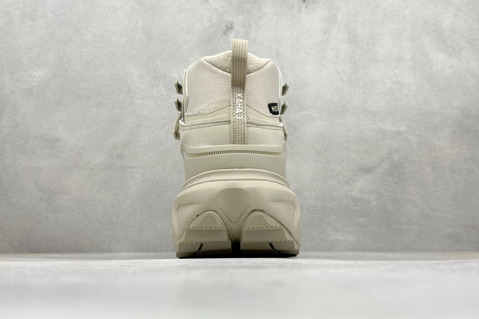 260 HOKA ONE ONE KAHA 3 HIGH GTX 高帮专业越野跑步鞋 1162530/RWL