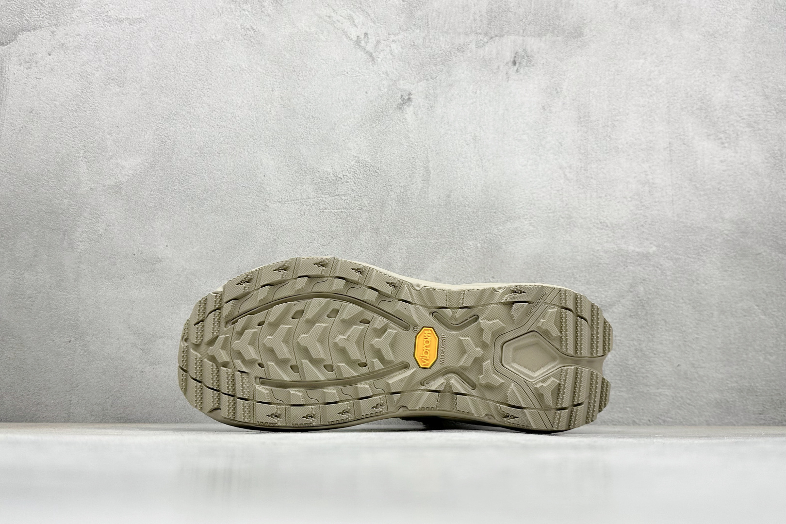 260 HOKA ONE ONE KAHA 3 HIGH GTX 高帮专业越野跑步鞋 1162530/RWL