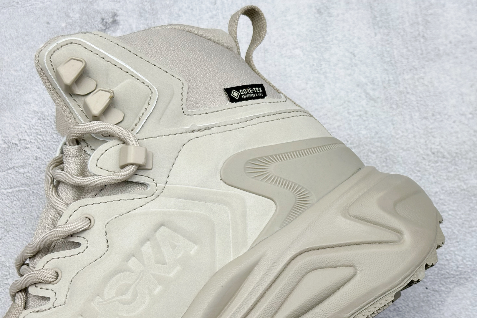 260 HOKA ONE ONE KAHA 3 HIGH GTX 高帮专业越野跑步鞋 1162530/RWL