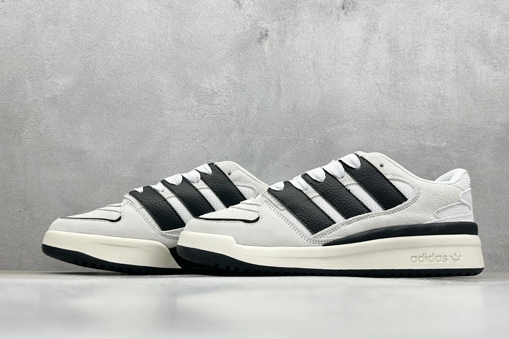 180 Adidas Originals Forum 2000 舒适百搭 耐磨轻便低帮板鞋 JS0995