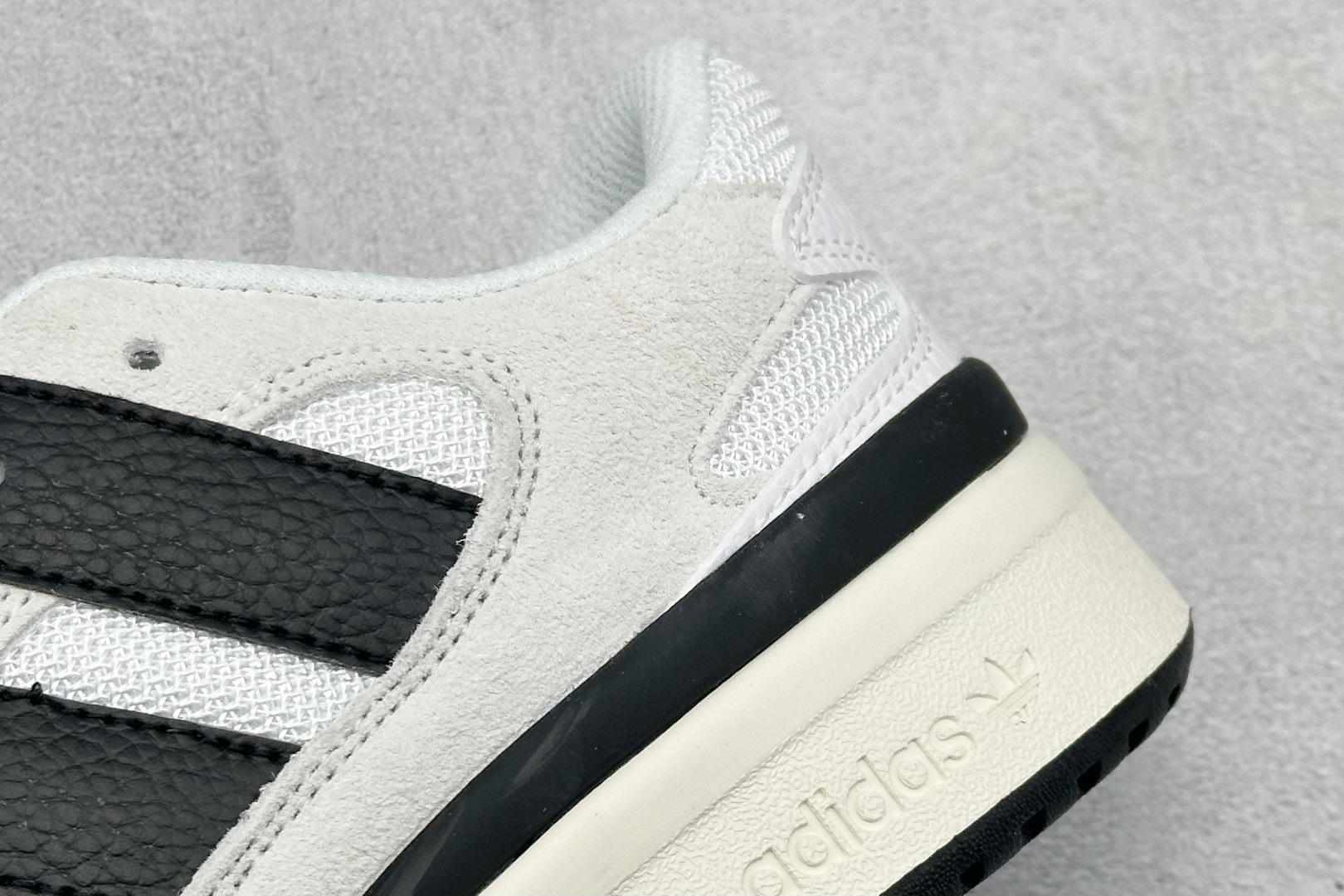 180 Adidas Originals Forum 2000 舒适百搭 耐磨轻便低帮板鞋 JS0995