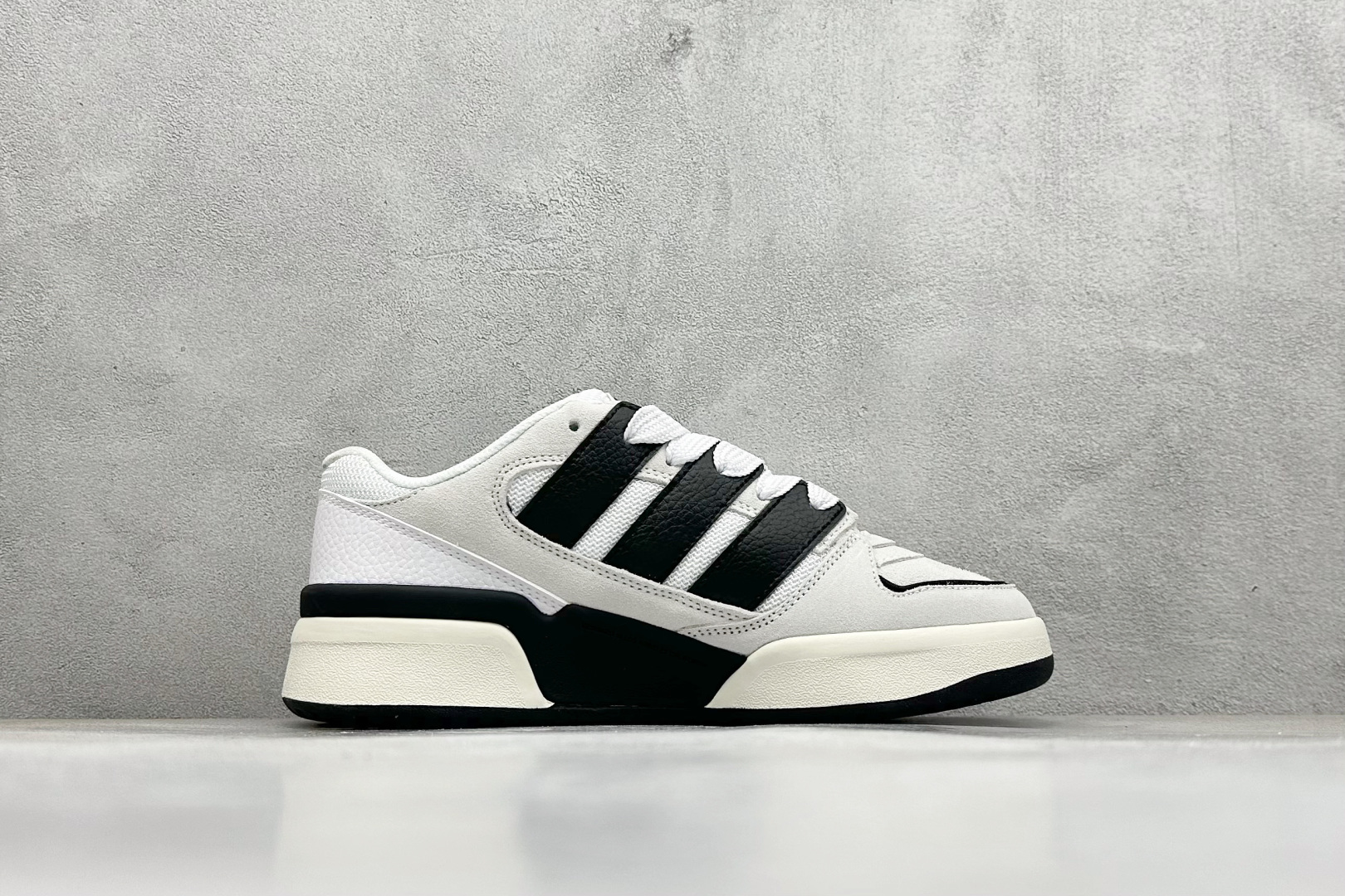 180 Adidas Originals Forum 2000 舒适百搭 耐磨轻便低帮板鞋 JS0995