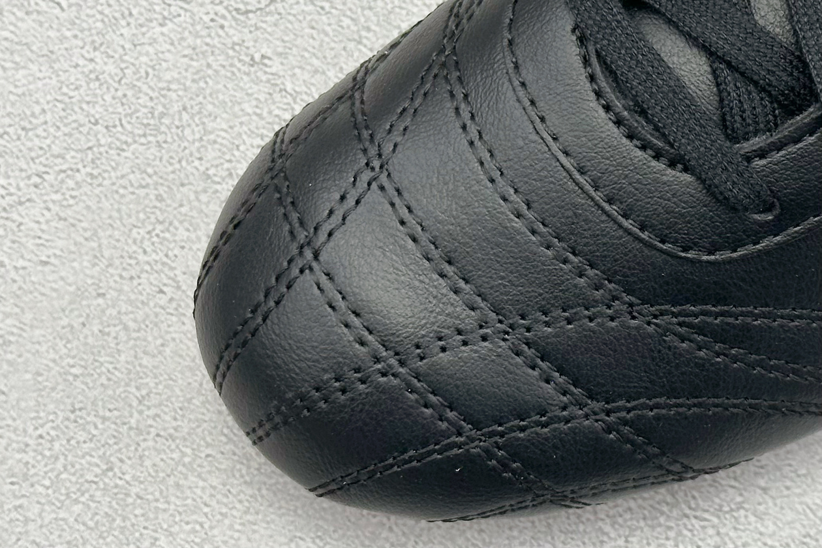 150 Adidas Originals Taekwondo 阿迪包裏性运动舒适防滑耐磨低帮训练鞋 JS1193