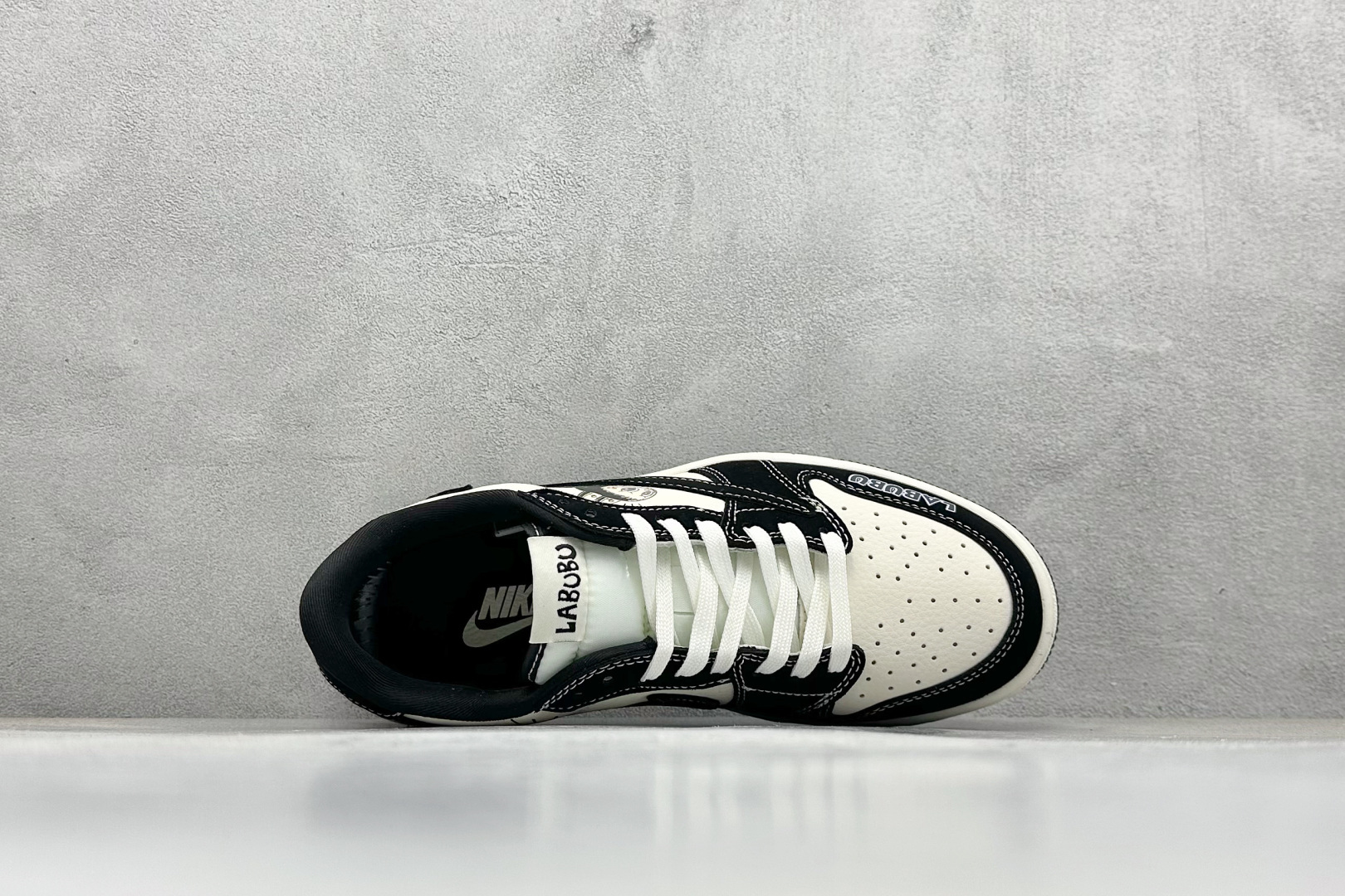 Travis Scott x Fragment Design x Jordan Air Jordan 1 Low SP “白黑拉布布” DD7866-112