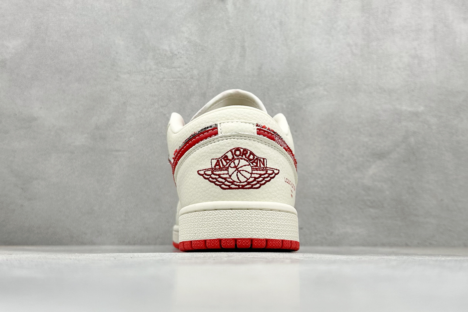 Air Jordan 1 Low AJ1 乔1 “LV路易威登联名---米白红帆布牛仔印花”高端定制 低帮复古篮球鞋 QG1988-010