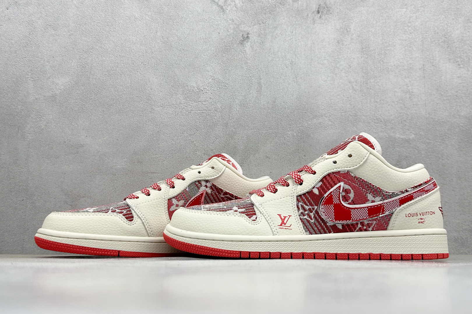 Air Jordan 1 Low AJ1 乔1 “LV路易威登联名---米白红帆布牛仔印花”高端定制 低帮复古篮球鞋 QG1988-010
