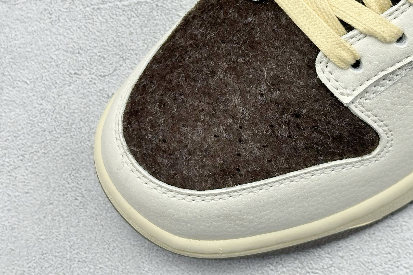 NIKE SB Dunk Low RETRO x LABUBU 白绿绒毛 DS6608-011