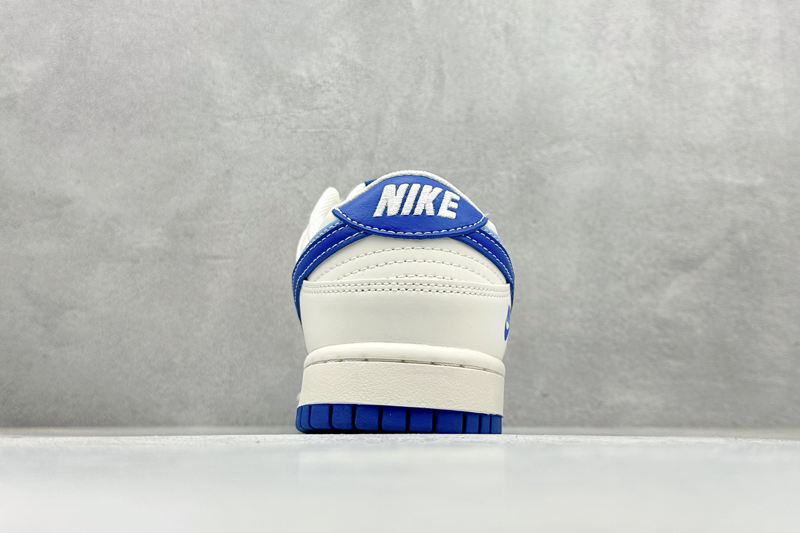 Nike SB Dunk Low x NIKE 米白蓝三小勾 HS2506-223