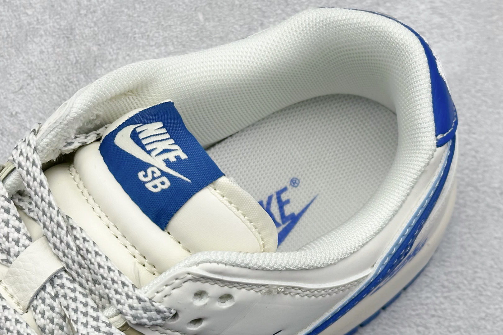 Nike SB Dunk Low x NIKE 米白蓝三小勾 HS2506-223