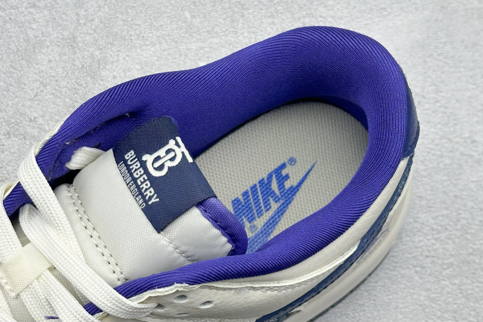 SC版Nike SB Dunk Low 巴宝莉联名 白蓝复古拼接 高端定制 低帮休闲板鞋 SD6688-002