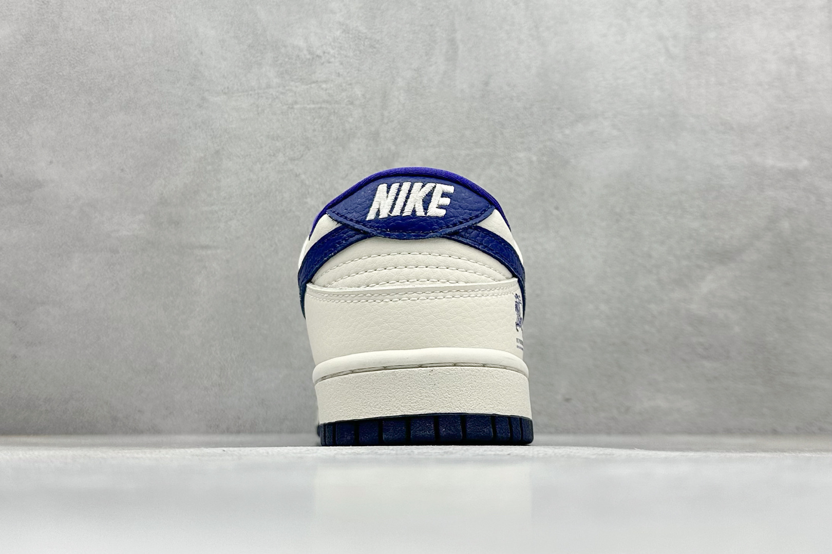 SC版Nike SB Dunk Low 巴宝莉联名 白蓝复古拼接 高端定制 低帮休闲板鞋 SD6688-002