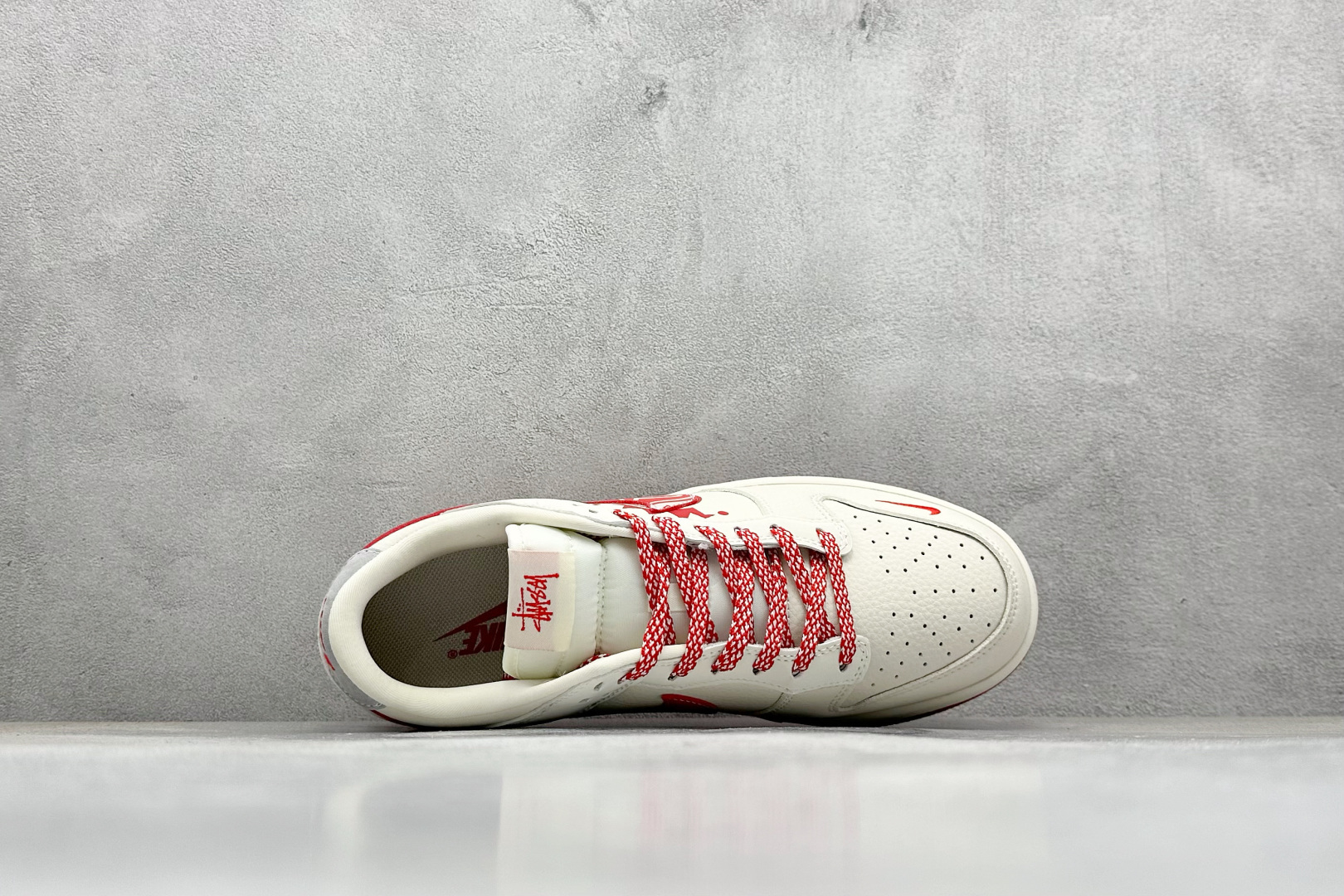 XC版Nike SB Dunk Low x Stussy 白红小勾 DG2025-004