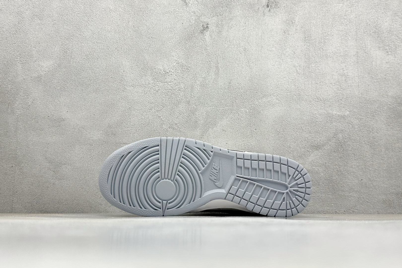 XC版Nike SB Dunk Low 斯图西联名 印花灰勾 周年高端定制 低帮休闲板鞋 CS1688-125