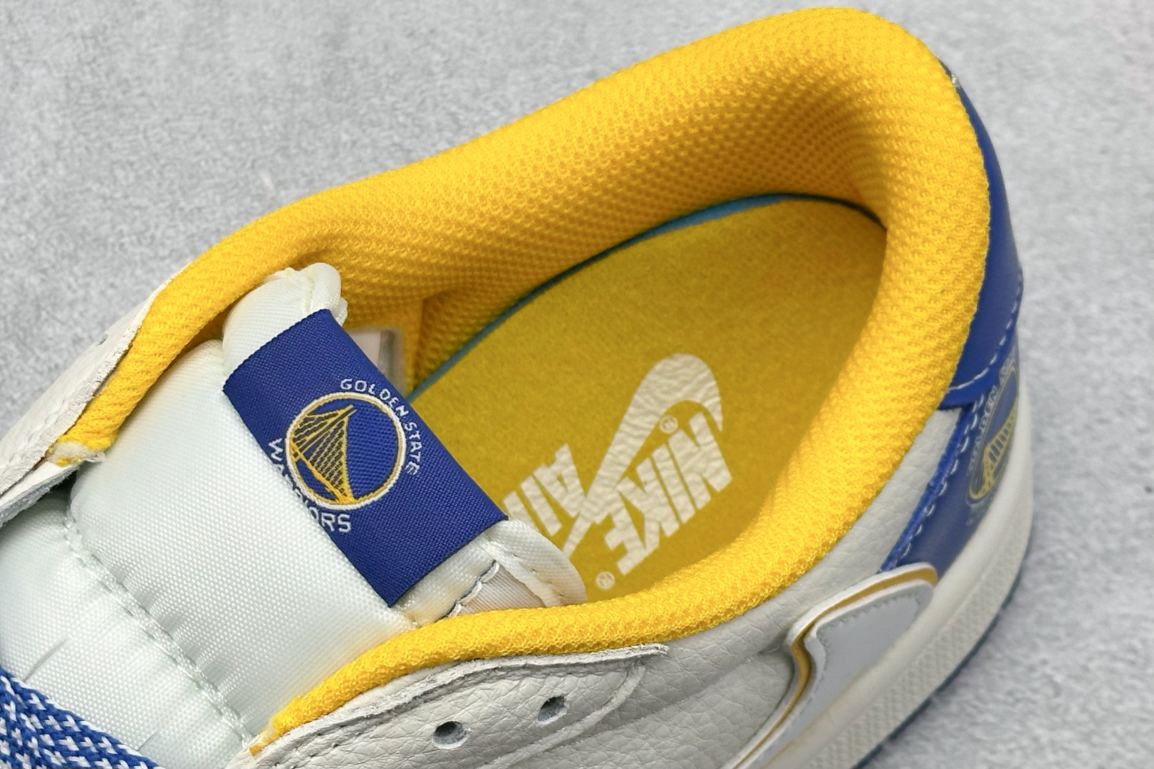 Travis Scott x Nike Air Jordan 1 Low x WARRIORS Air Jordan 1 Low 反转蓝白小勾满天星倒钩 XB1979-012