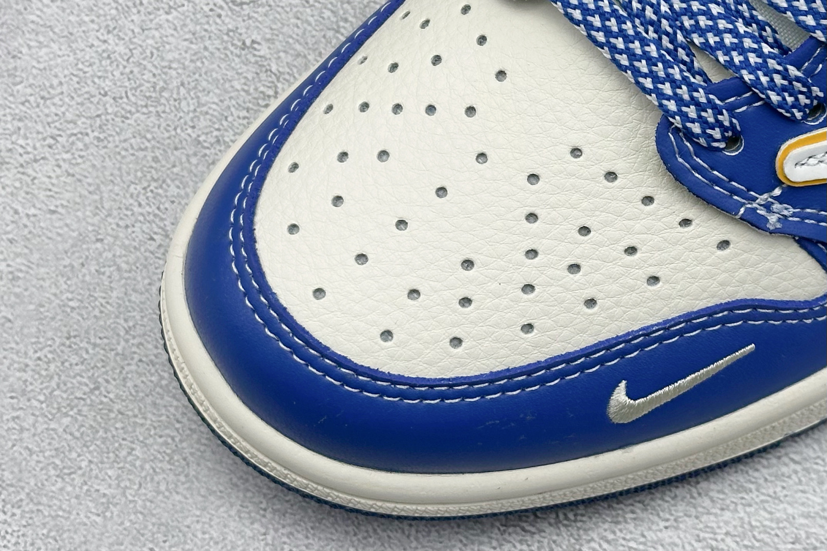 Travis Scott x Nike Air Jordan 1 Low x WARRIORS Air Jordan 1 Low 反转蓝白小勾满天星倒钩 XB1979-012