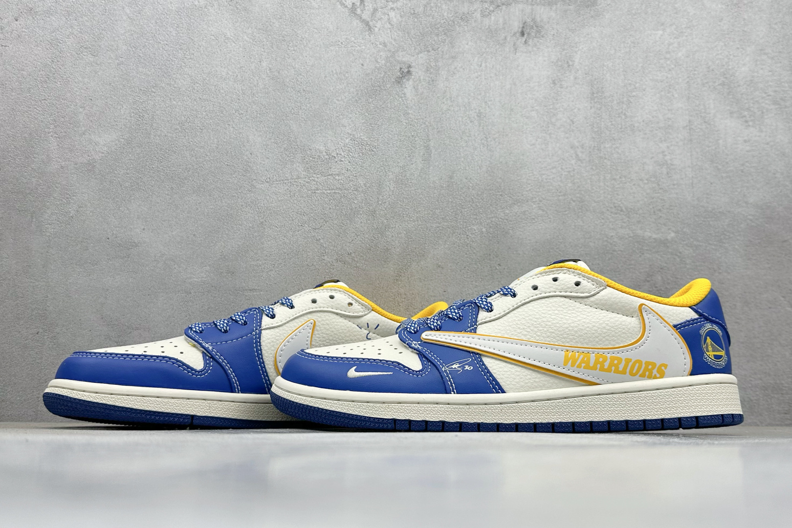 Travis Scott x Nike Air Jordan 1 Low x WARRIORS Air Jordan 1 Low 反转蓝白小勾满天星倒钩 XB1979-012