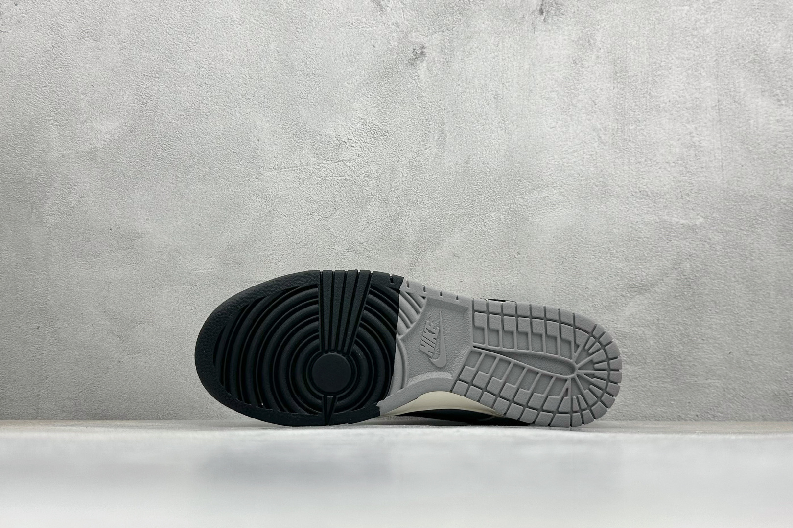 Nike SB Dunk Low x Stone Island 白灰黑小勾 JP1628-041