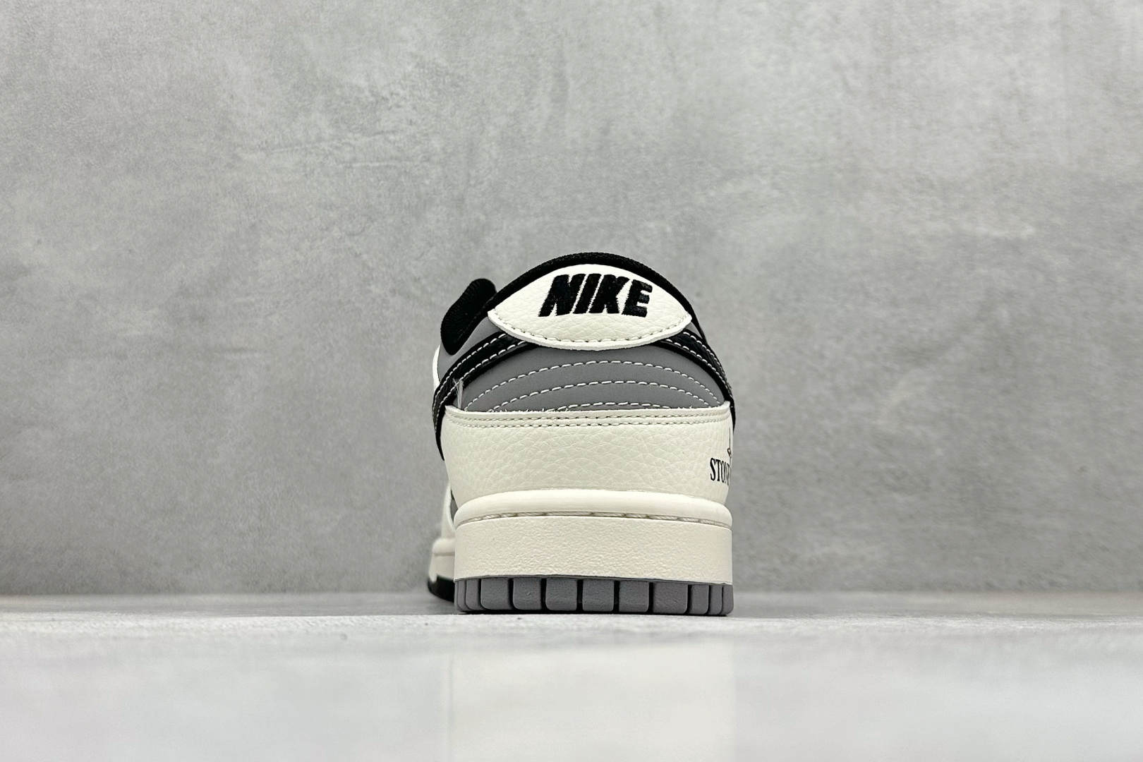 Nike SB Dunk Low x Stone Island 白灰黑小勾 JP1628-041