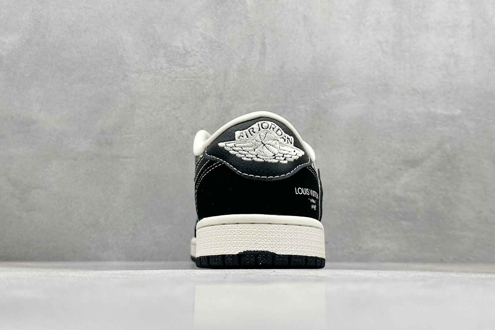 Air Jordan 1 Low AJ1 乔1 LV联名 高端定制 低帮复古篮球鞋 XS2025-063