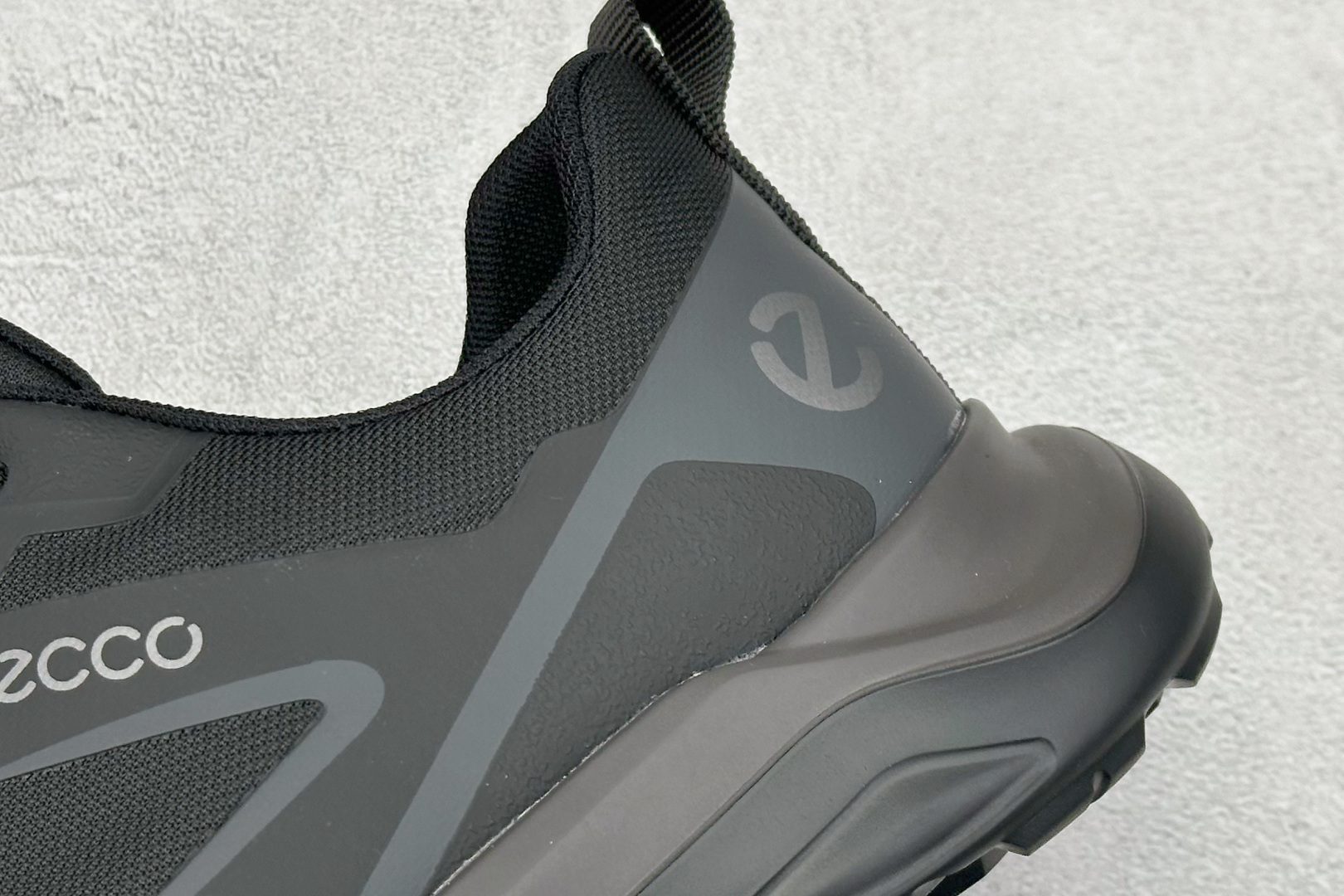 300 Ecco 爱步驱动系列户外防水透气防滑复古时尚拼接徒步运动鞋 882594-01-Chinese UA Cheap High Quatity Brand Clothes Bags handbags Sneakers wholesale wholesaler seller from China Factory suppliers Fashion Clothing Shoes best Quality Beautiful Price 300 Ecco 爱步驱动系列户外防水透气防滑复古时尚拼接徒步运动鞋 882594-01